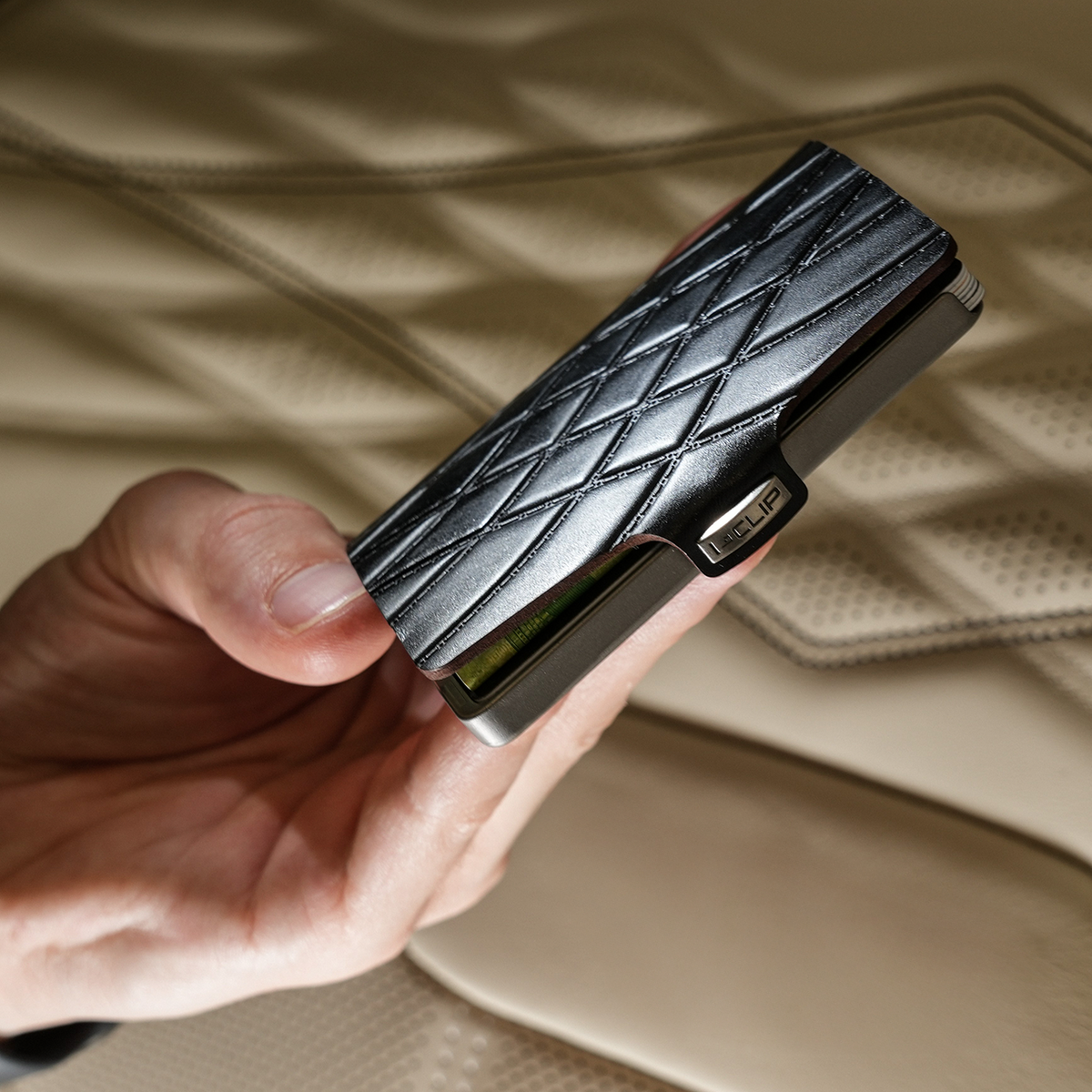 I-CLIP Titan Blasted Diamond Pad Elegance - I-CLIP
