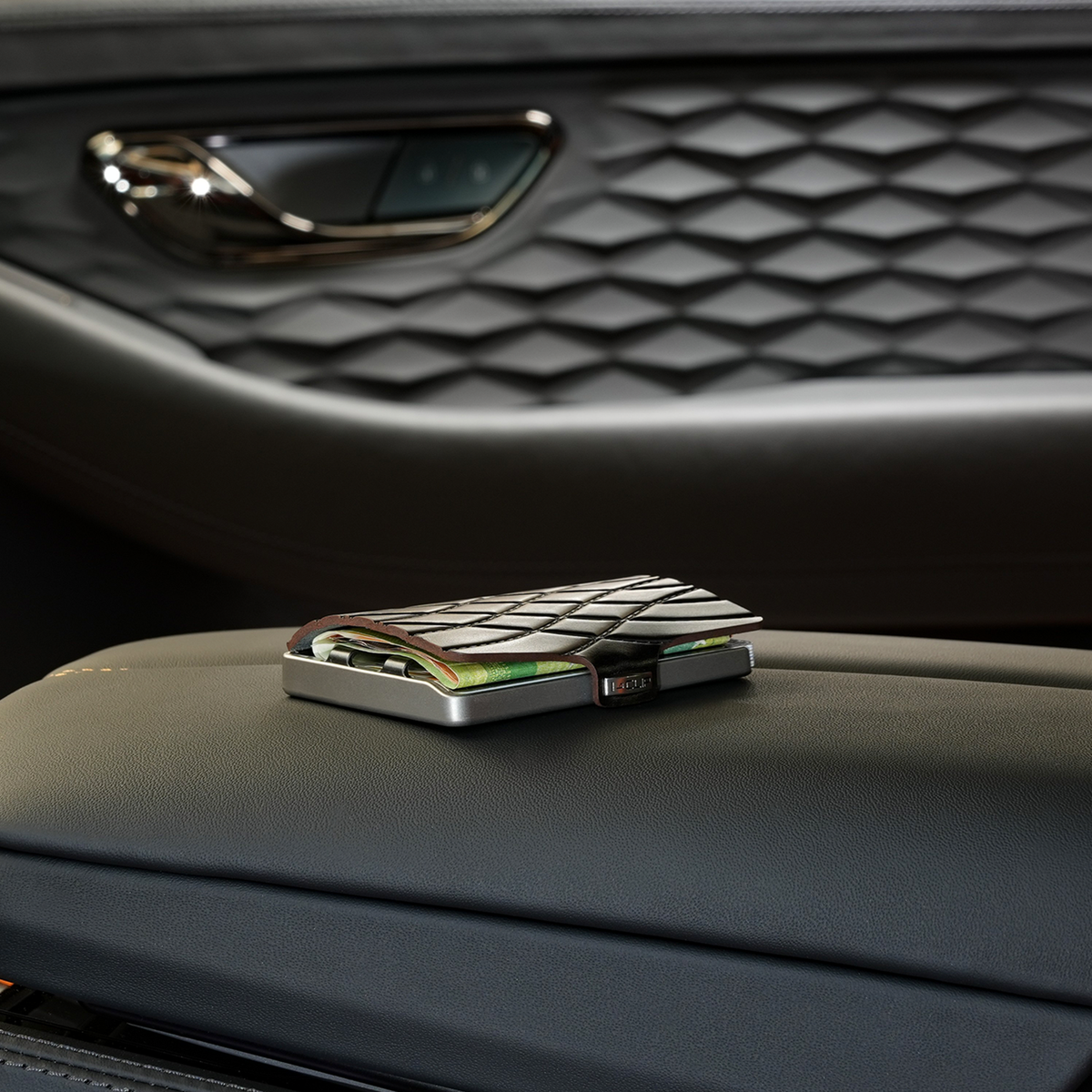 I-CLIP Titan Blasted Diamond Pad Elegance - I-CLIP